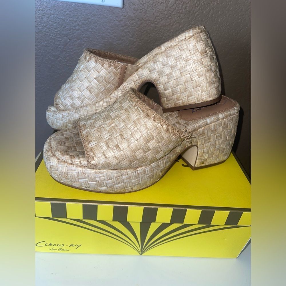 Circus NY by Sam Edelman Women's Ilyse Heeled platform Sandal mule size 9